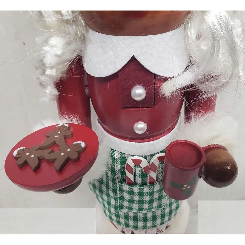 Wooden Christmas Nutcracker,14